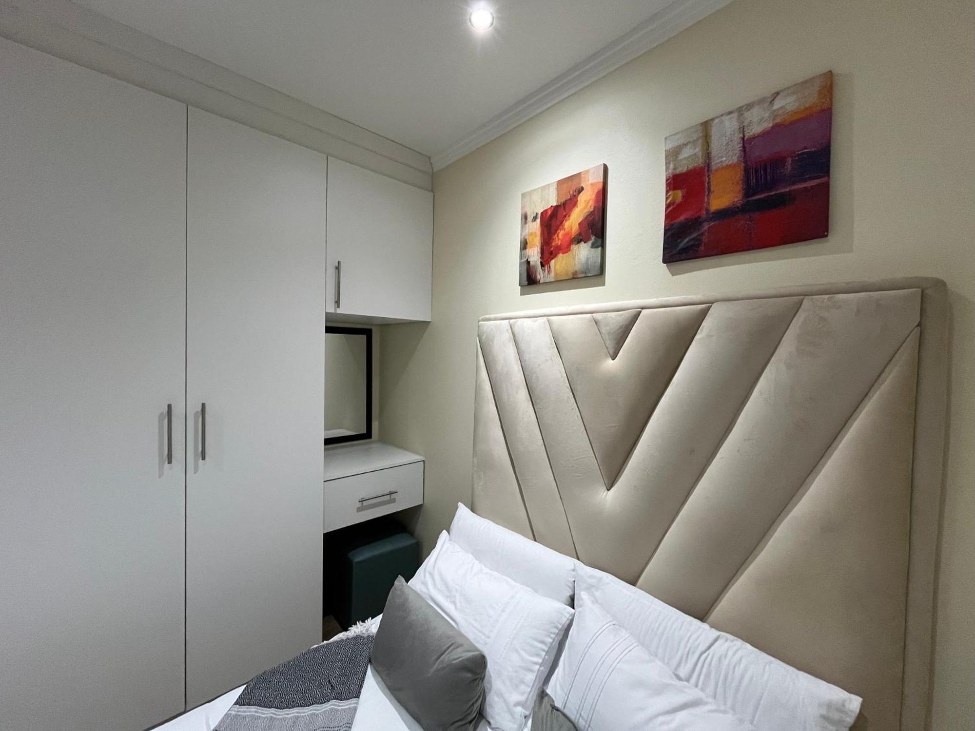 The Benjamin Accomodation Edenvale Exterior photo